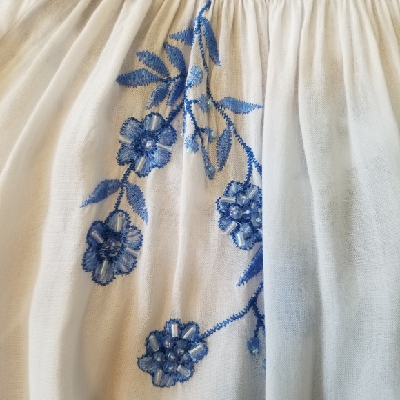 Embellished peasant blouse - Picture 9 of 9